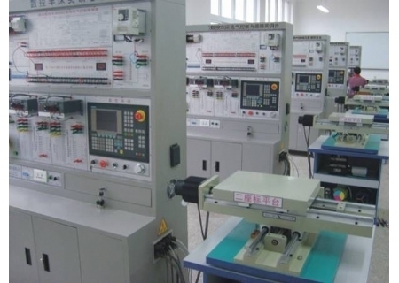 YLSKX-95C-1 數(shù)控車(chē)床電氣控制與維修實(shí)訓(xùn)臺(tái)